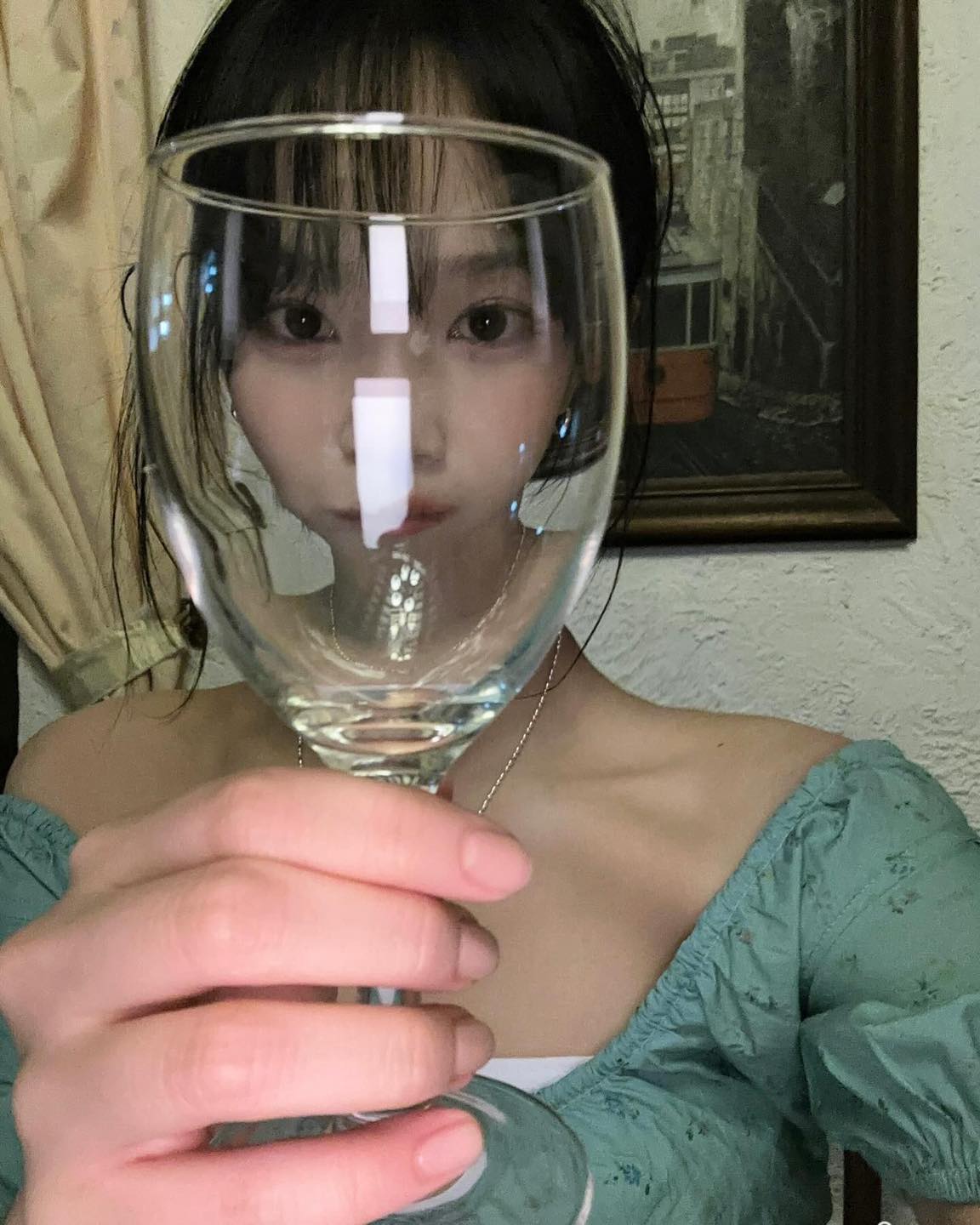 연말에 잔든건 포즈 필수잖아🍷📸 이미지2