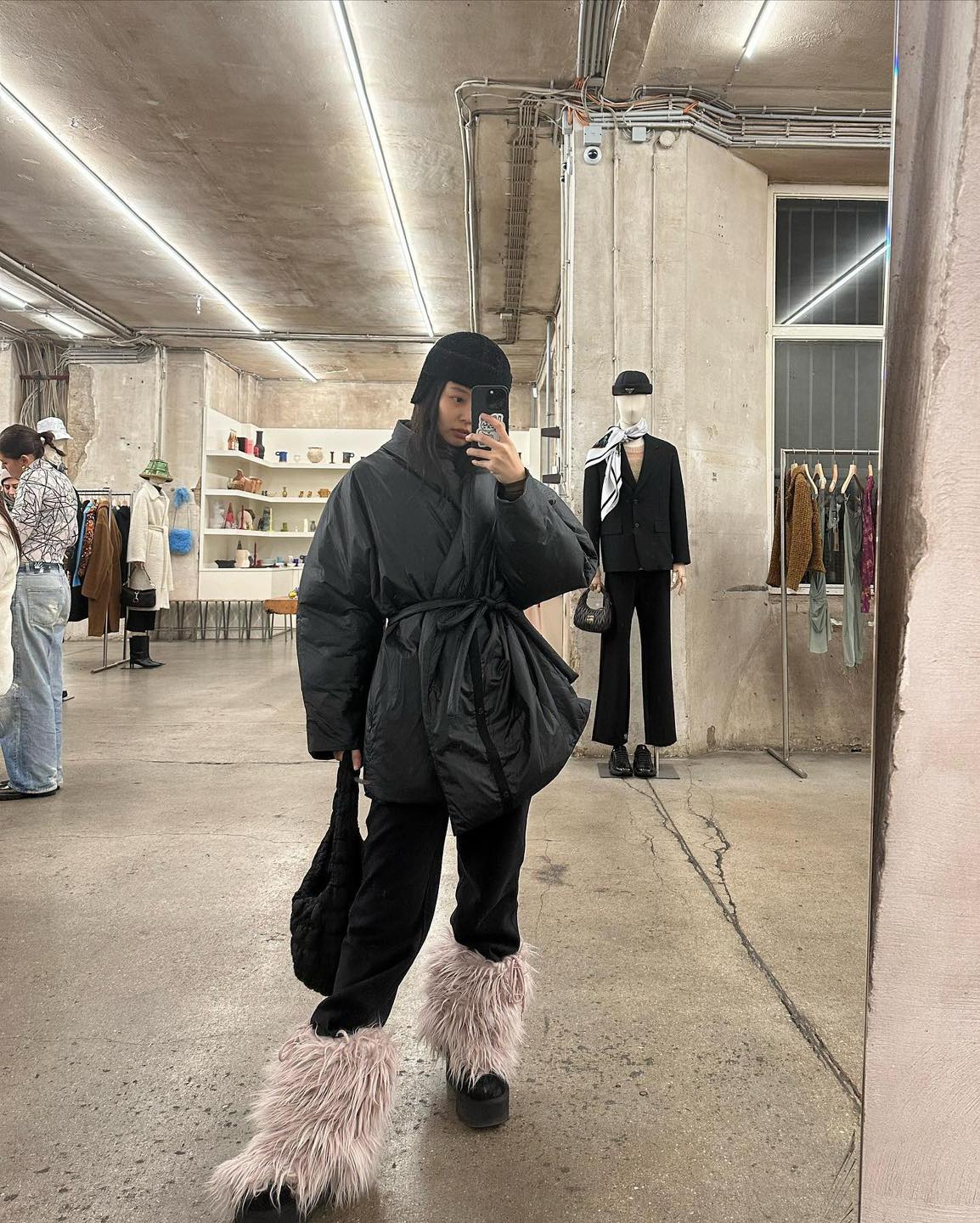 식지 않는 인기🔥cos퀄팅백☁️ 이미지