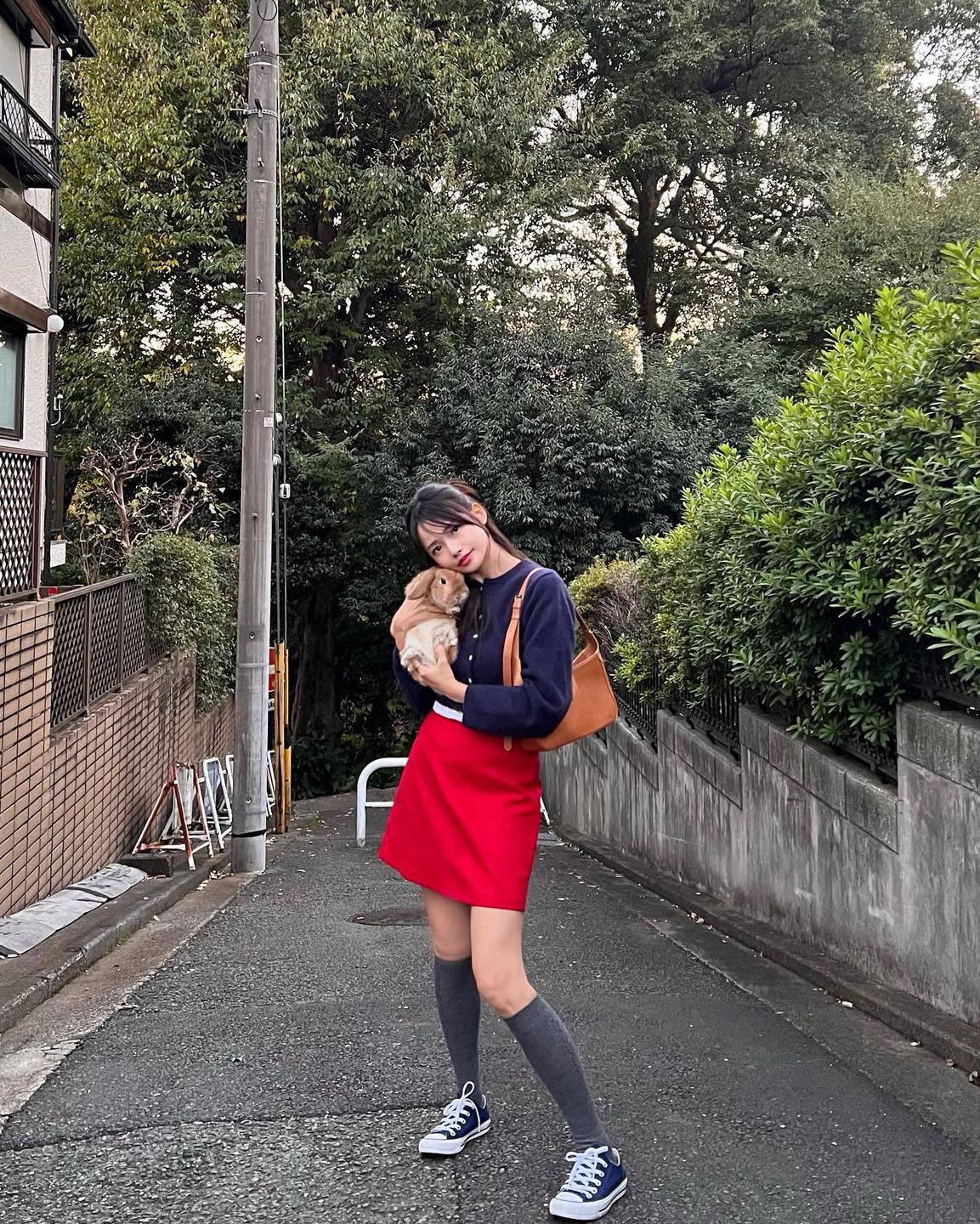 회색 니삭스로 이쁘게 입는법🧦🩶 이미지