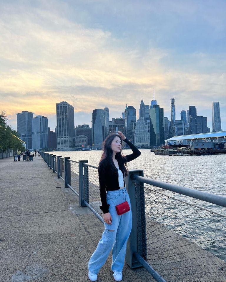 김혜윤 이미지